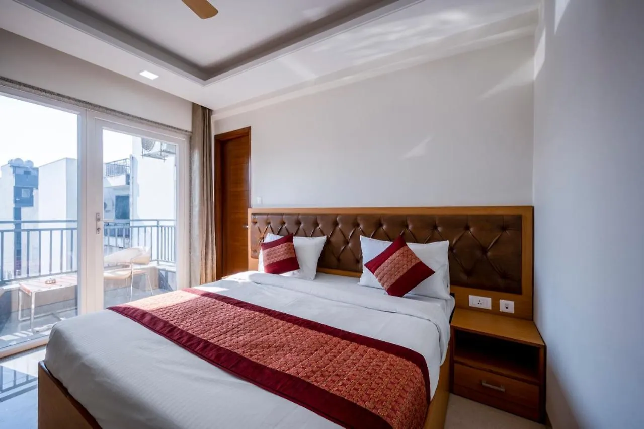 Hotel The Palms Inn I Near Medanta Medicity I Sec-38 Gurgaon